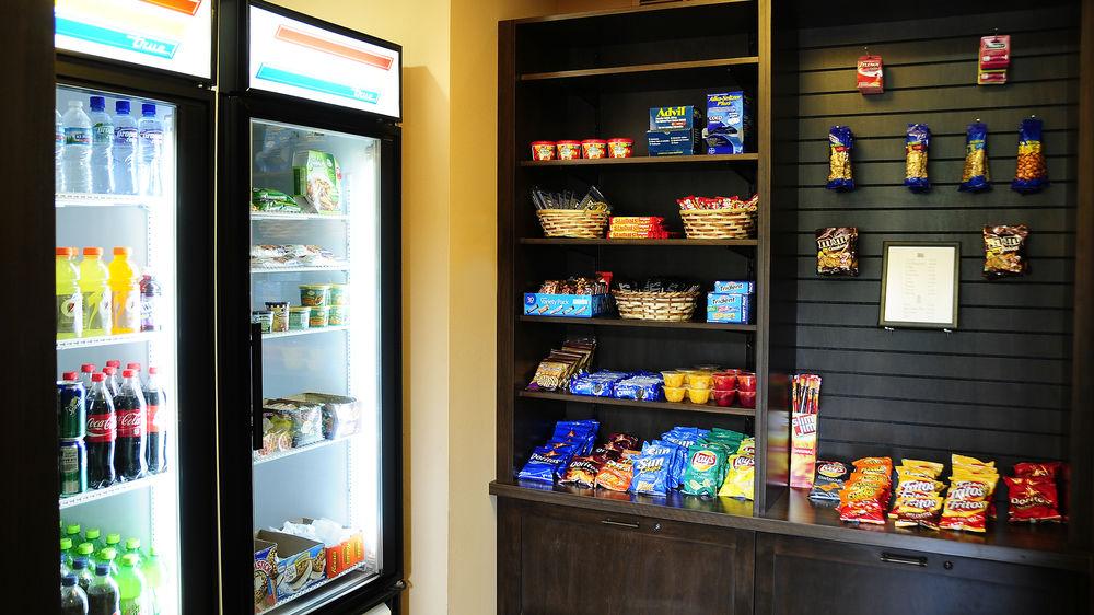 Holiday Inn Express - Delafield By Ihg Bagian luar foto