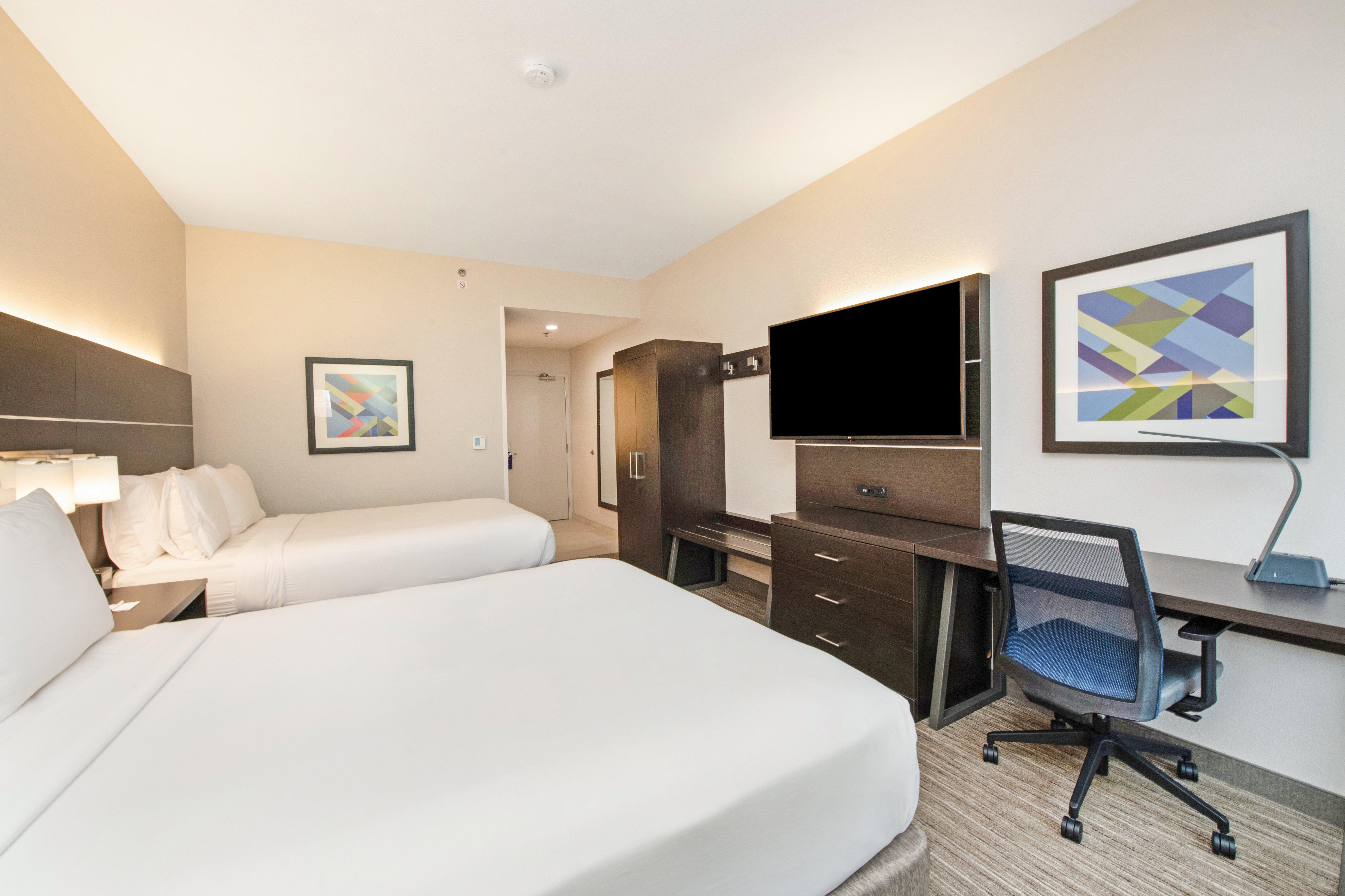 Holiday Inn Express - Delafield By Ihg Bagian luar foto